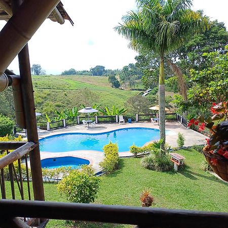 Finca Hotel Palmas Frente A Panaca Кимбайя Экстерьер фото