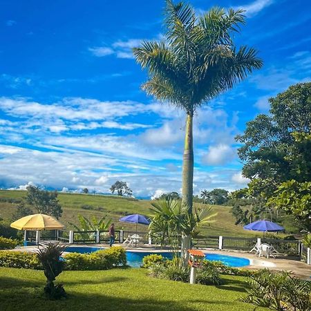 Finca Hotel Palmas Frente A Panaca Кимбайя Экстерьер фото