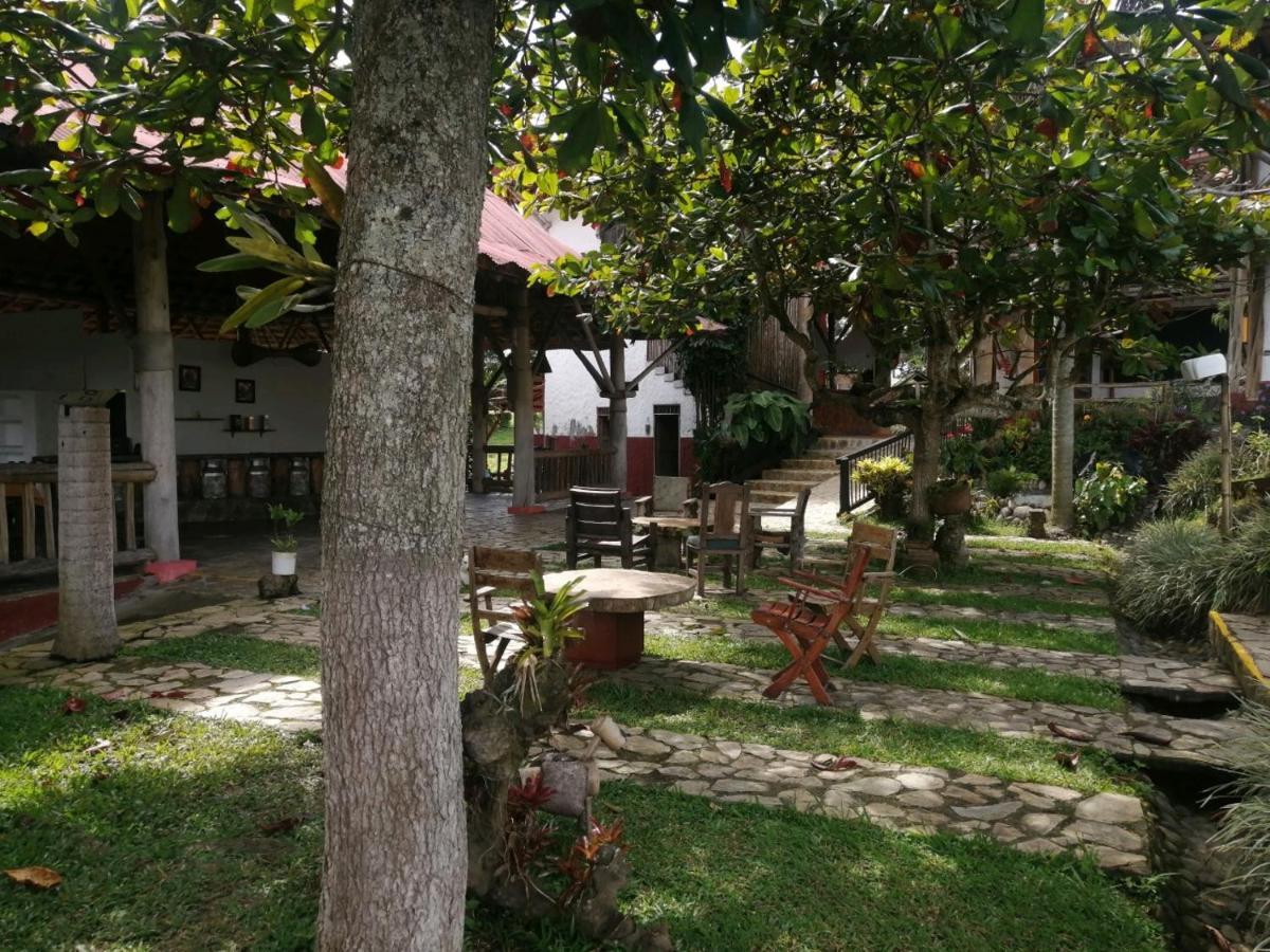 Finca Hotel Palmas Frente A Panaca Кимбайя Экстерьер фото